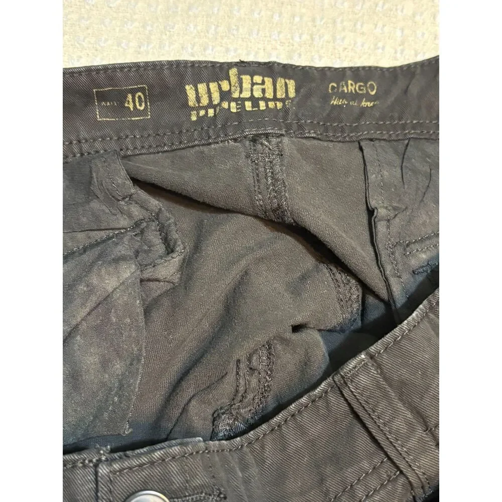 Urban Pipeline Black Cargo Shorts Men’s Size 40 Y2K Utility
